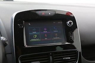 Halvkombi Renault Clio 12 av 13