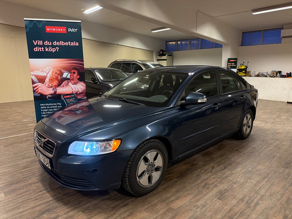 Volvo S40 1.6 D Kinetic Euro 4 Ny besiktigad u.a endast 19000mil