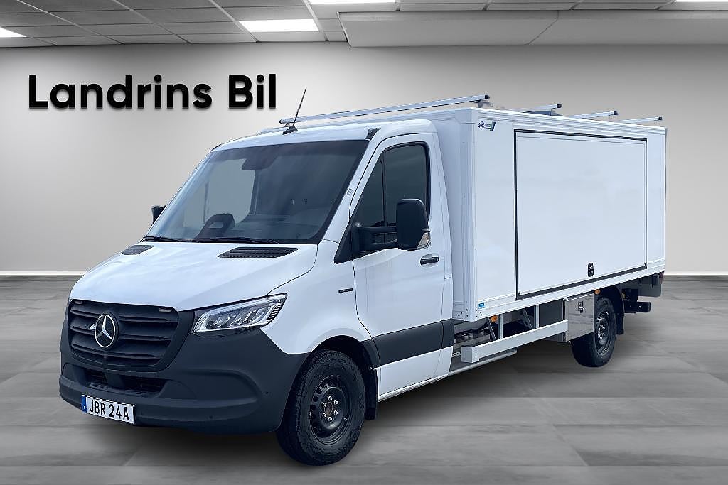 Mercedes-Benz eSprinter 420 PRO, 113 kWh, Hantverkarskåp LAGERBIL