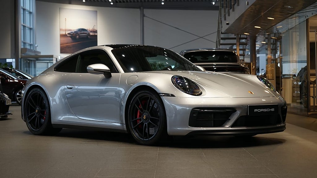 Porsche 911 Carrera GTS 992