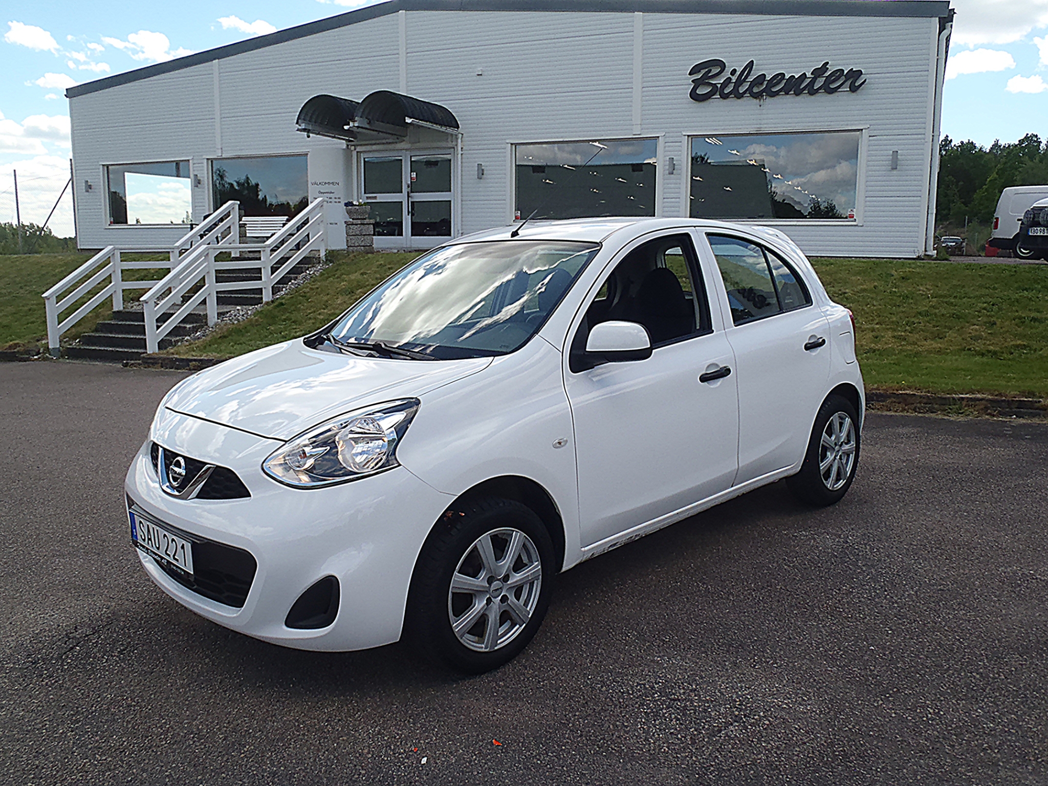 Nissan Micra 1.2 80hk, AC 2016, bild 2/40