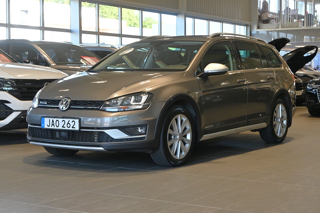 Volkswagen Golf Alltrack 2.0 TDI 184hk 4Motion Drag Värmare Carplay