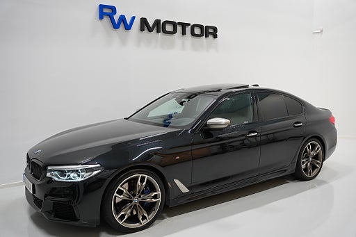 BMW M550 i xDrive 462hk Ultimate B&W HUD Night-vision Massage