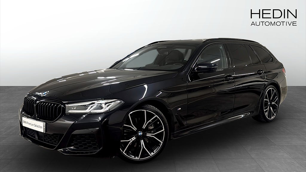 BMW 540I i xDrive Touring M sport / Värmare / Panorama