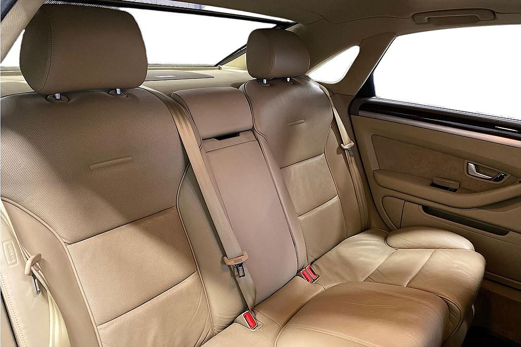 Audi A8 L 6.0 W12 quattro, 450hk, låg mil, Xbox m skärmar bak,