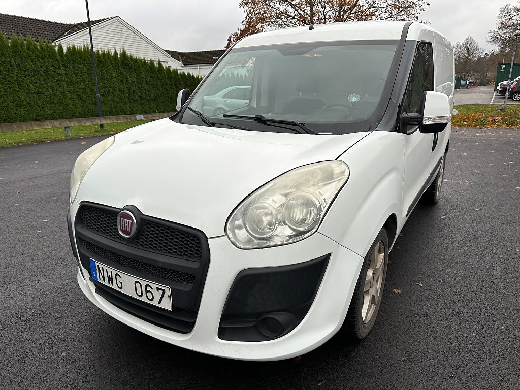 Fiat Doblò Van 0.7 t DPF SX 1.3 MULTIJET MANUELL 90HK Euro 5