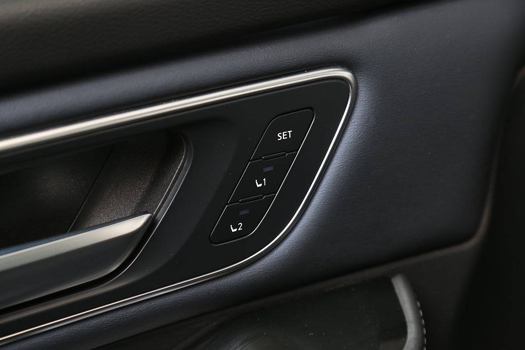 Nissan Qashqai 1,3 DIG-T 158hk 4WD Tekna 360° Massage Bose 19" Pano 2021