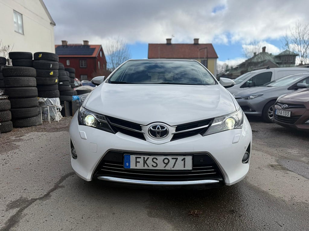Toyota Auris 2.0 D-4D Executive Euro 5