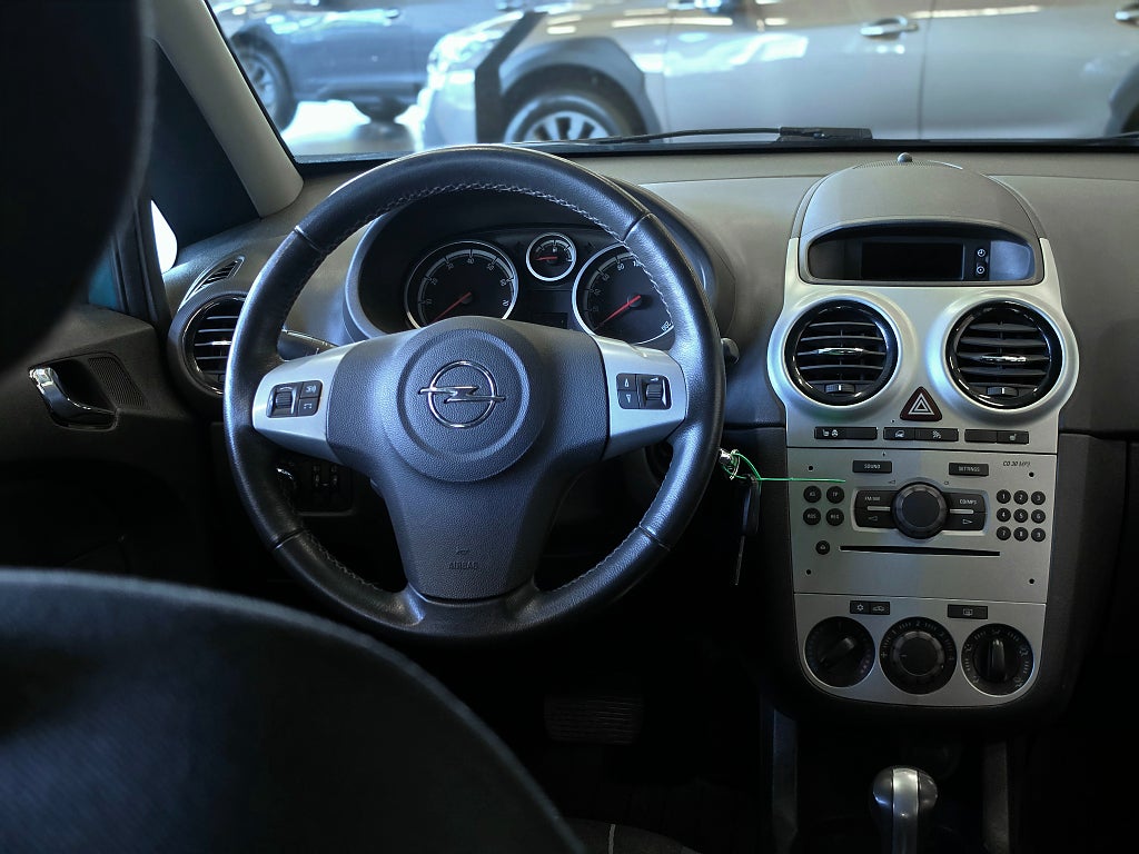 Opel Corsa 5-dörrar 1.2 ecoFLEX Enjoy / Automat /