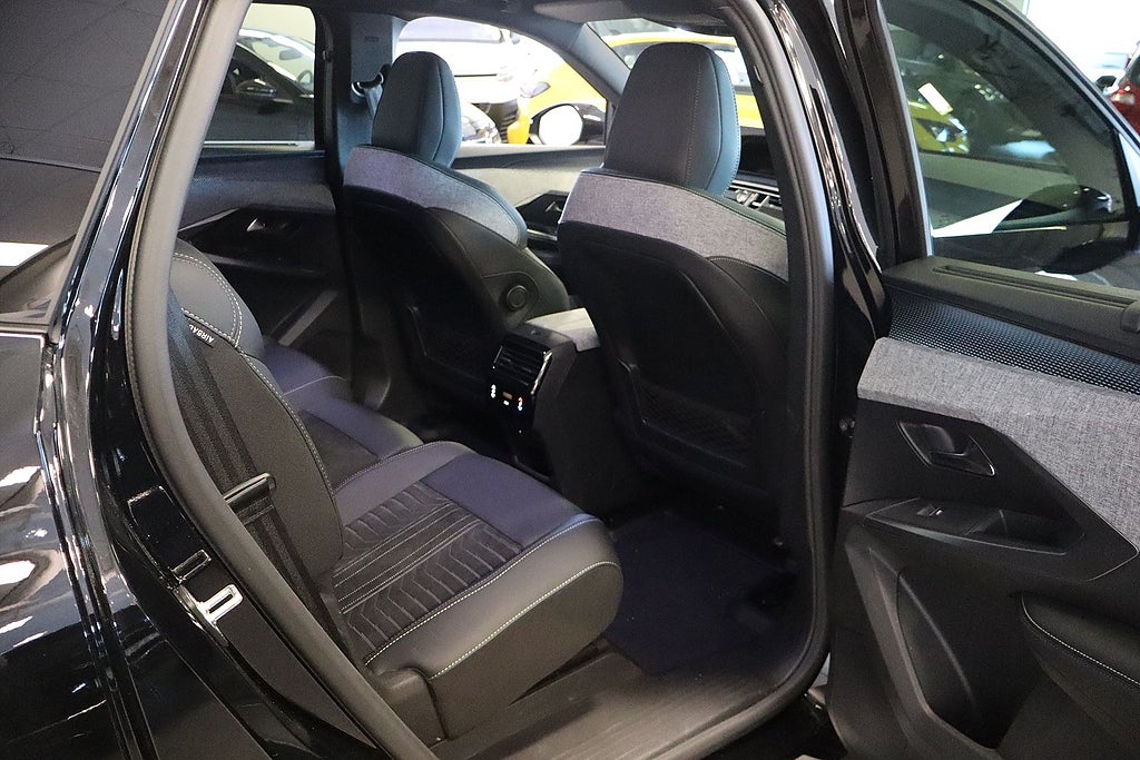 Bild på Peugeot E-5008 GT 214hk Aut - 7-SITS, 360-KAMERA, RATTVÄRME