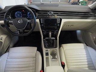 Kombi Volkswagen Passat 17 av 27