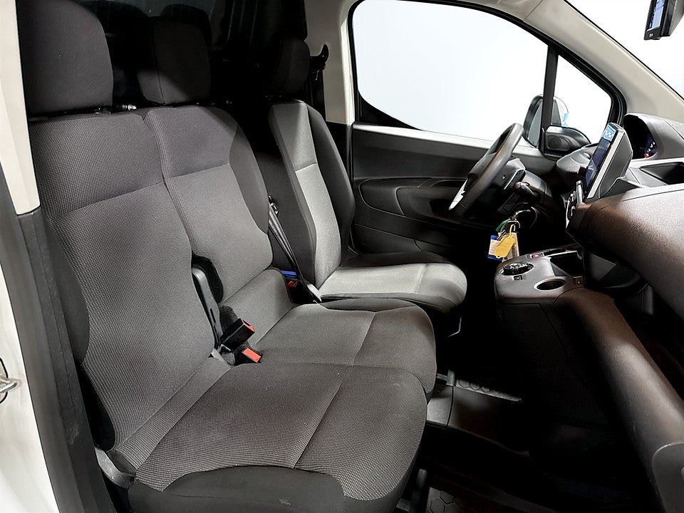Bild på Peugeot Partner PRO+ 1.5 BHDi 130hk Aut L1 B-KAMERA DRAG