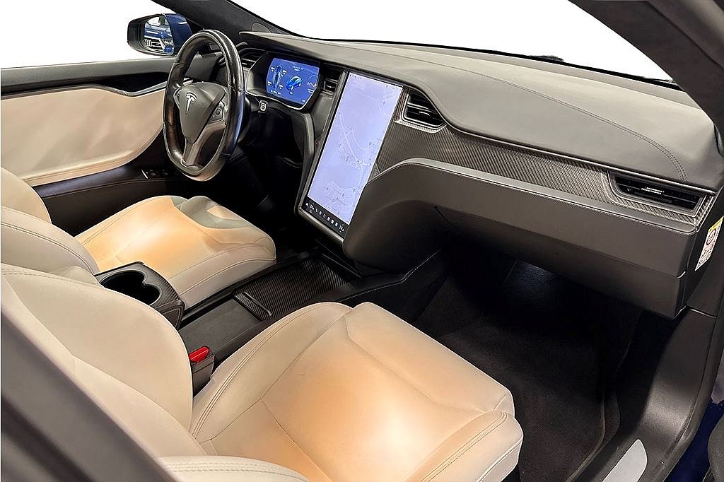 Tesla Model S 100D, Autopilot, luftfjädring, Vit läder, fr 2,95%