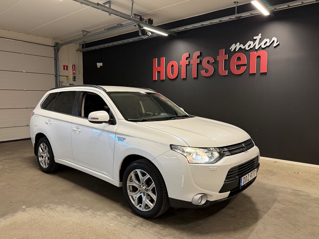 Mitsubishi Outlander PHEV CVT Business | B-Kamera | SoV