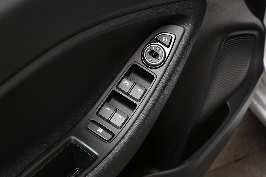 Hyundai i20 1,4 100hk Premium Automat P-sensor Bluetooth 2016