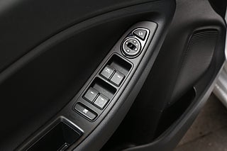 Halvkombi Hyundai i20 11 av 23