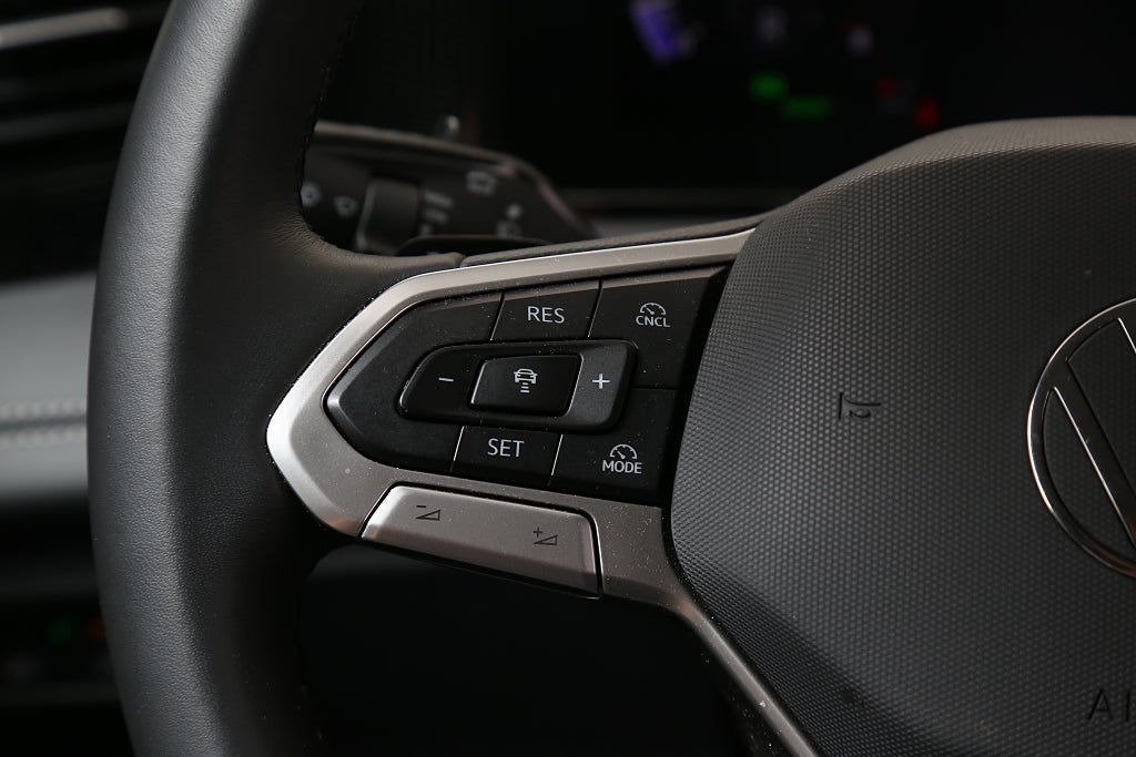 Volkswagen Tiguan 1,5 eTSI Life EDT Aut Värmare Leasbar 2026