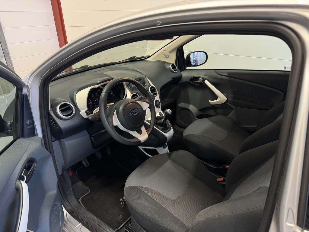 Ford Ka 1.2 Titanium Euro 5 2012, bild 7/10