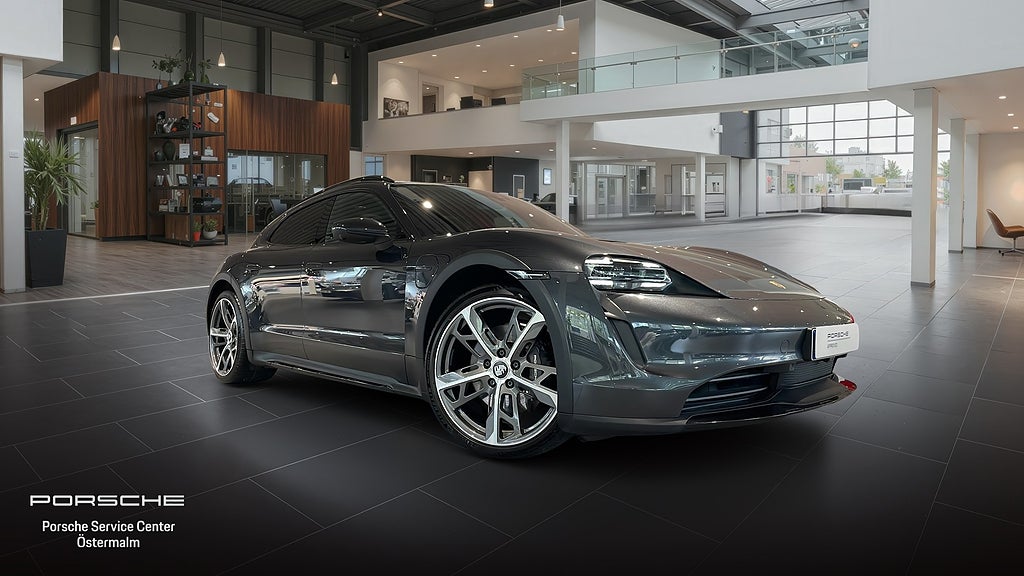 Porsche Taycan 4 Cross Turismo