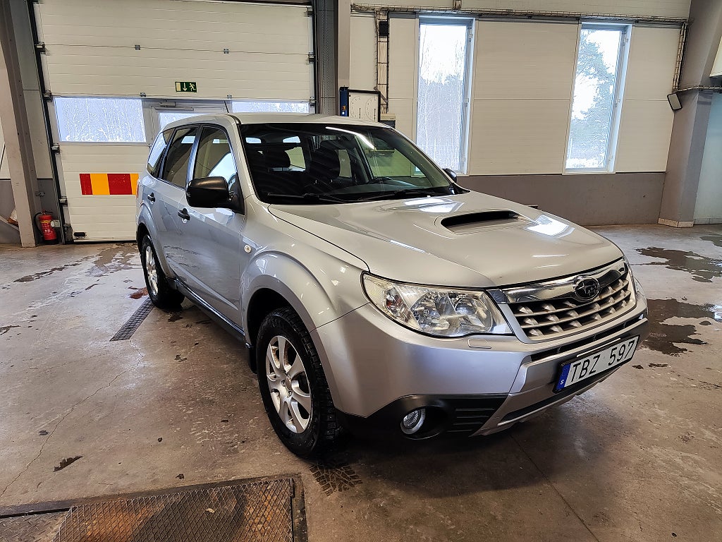 Subaru Forester 2.0 4WD Euro 5-Dragkrog