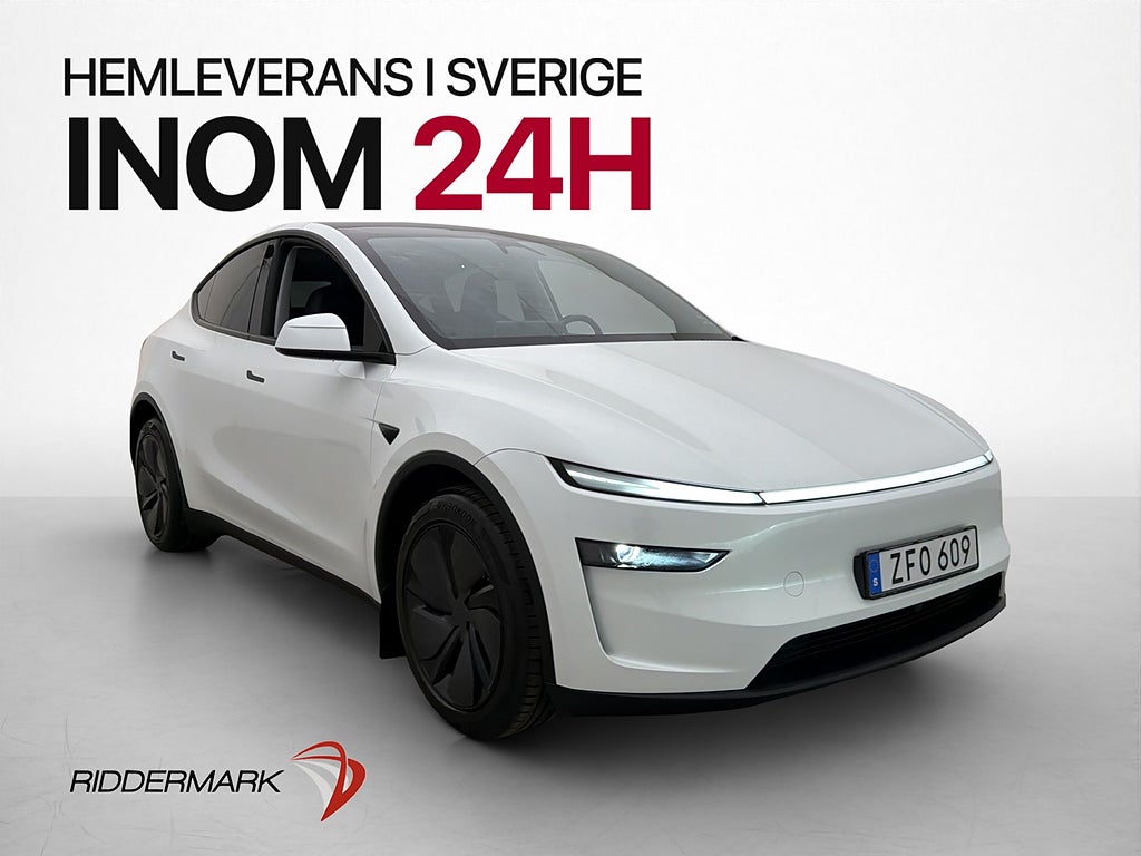 Tesla Model Y Long Range AWD 1 Brukare Drag Värmare Pano AP