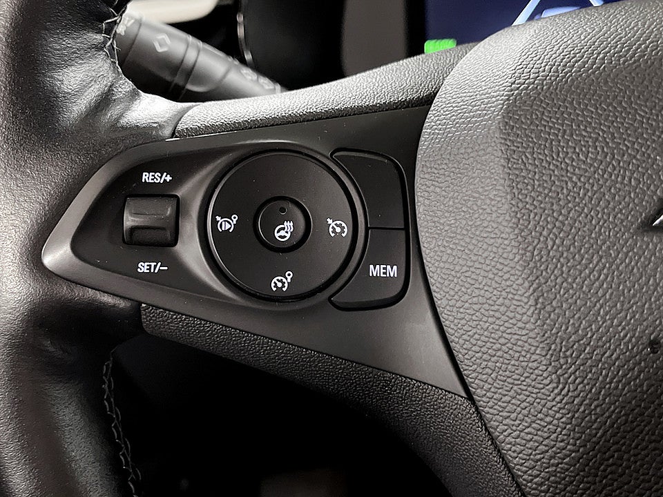 Bild på Opel Corsa-e 50 kWh 136hk Aut Design & Tech B-Kamera Carplay
