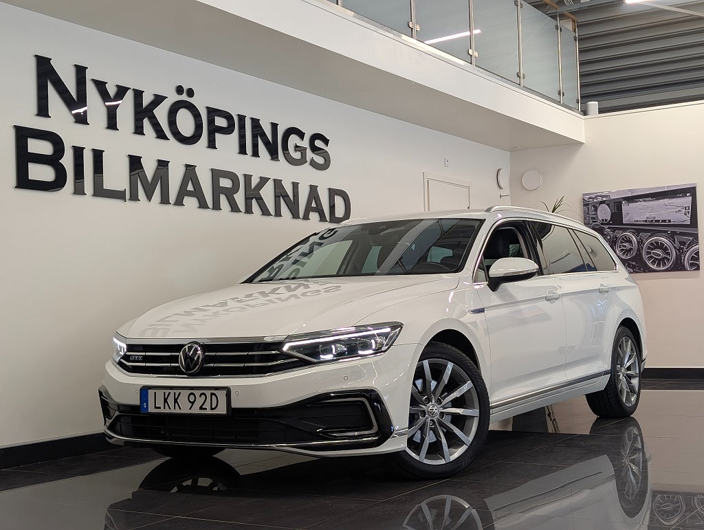 Volkswagen Passat GTE 218hk Executive Business | IQ.Light | Drag | Kamera