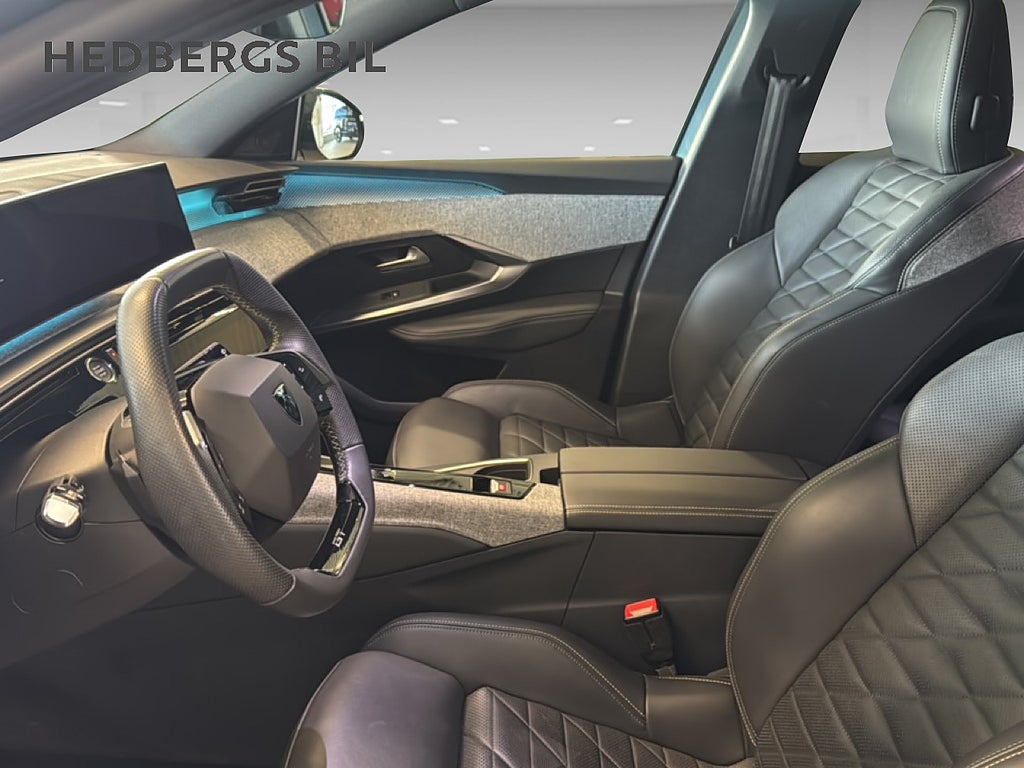 Peugeot E-3008 GT ULTIMATE 214HK thumbnail