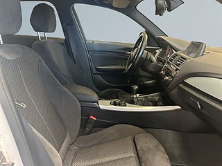BMW 118I 5-dörrars M Sport Mvärmare Svart innertak Fhållare S&V – bild 10