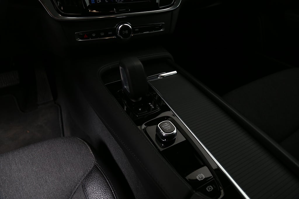 Volvo V90 B4 Diesel 197hk Core Aut Kamera Värmare Drag