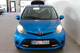 Halvkombi Toyota Aygo 2 av 15