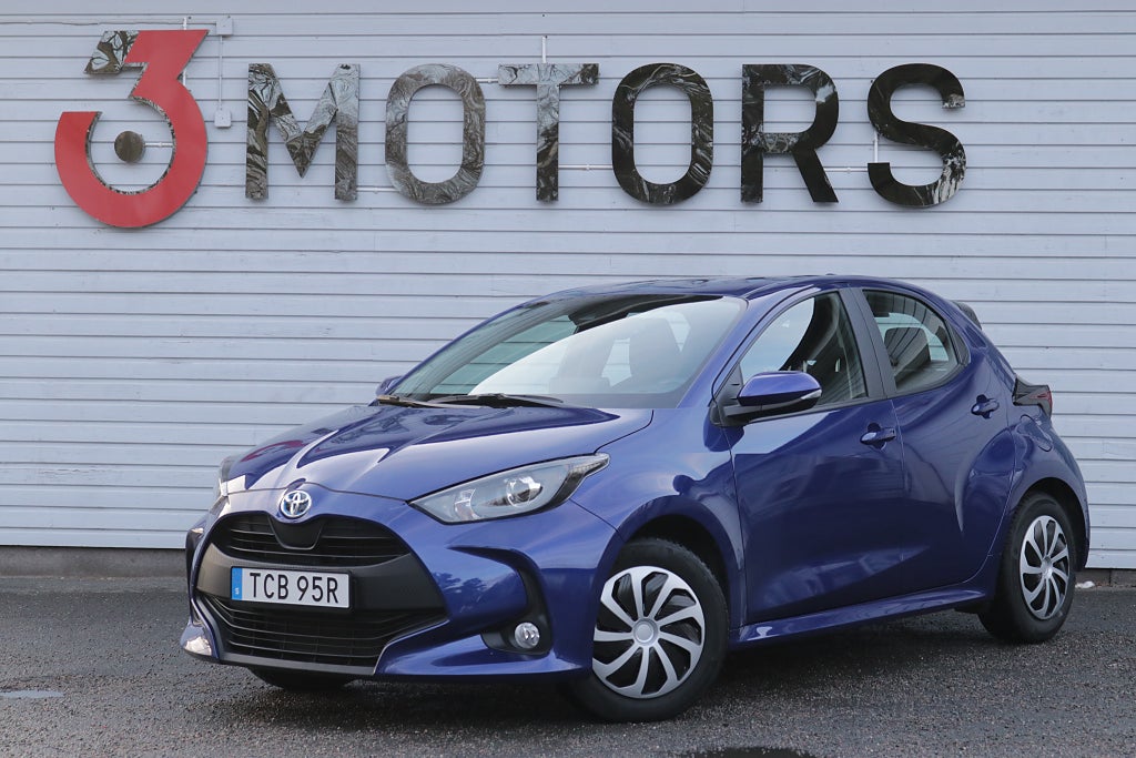 Toyota Yaris Hybrid CVT kamera Navi nyservad