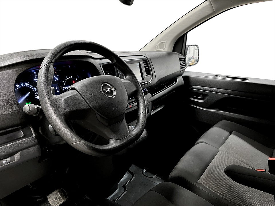Bild på Opel Vivaro Business 2.0 BHDi 145hk WEBASTO DRAG