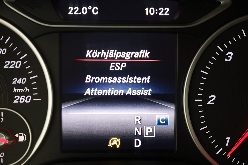 Mercedes-Benz B 180 d 7G-DCT Urban Apple Carplay Blåtand 2017