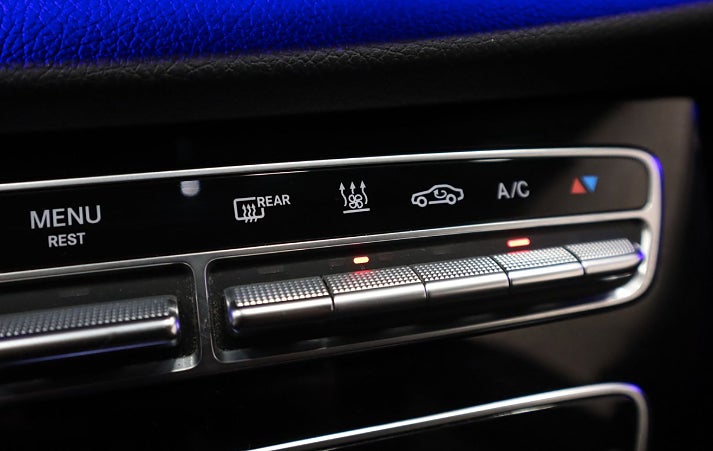 Mercedes-Benz E 220 d AMG Night Värmare Drag Kombi - bild 4