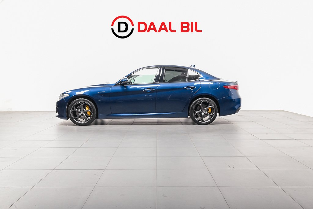 Alfa Romeo Giulia 2.0T Q4 280HK VELOCE SKINN KAMERA EL-SÄTEN