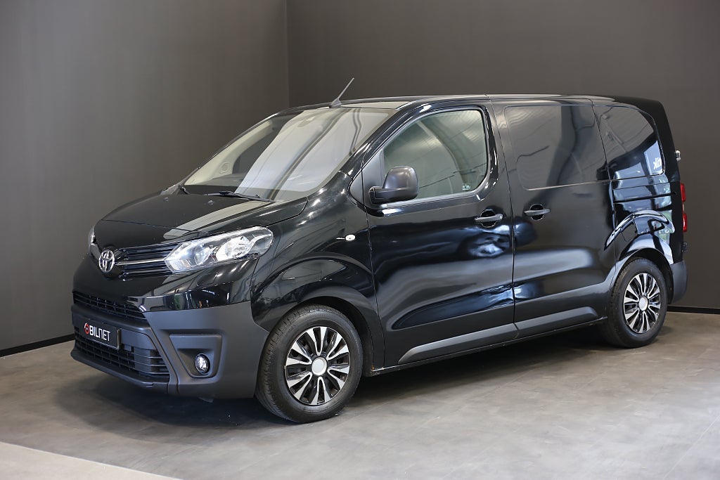 Toyota ProAce Panel Van 1.6 D-4D*3,99%*Värmare Drag MOMS