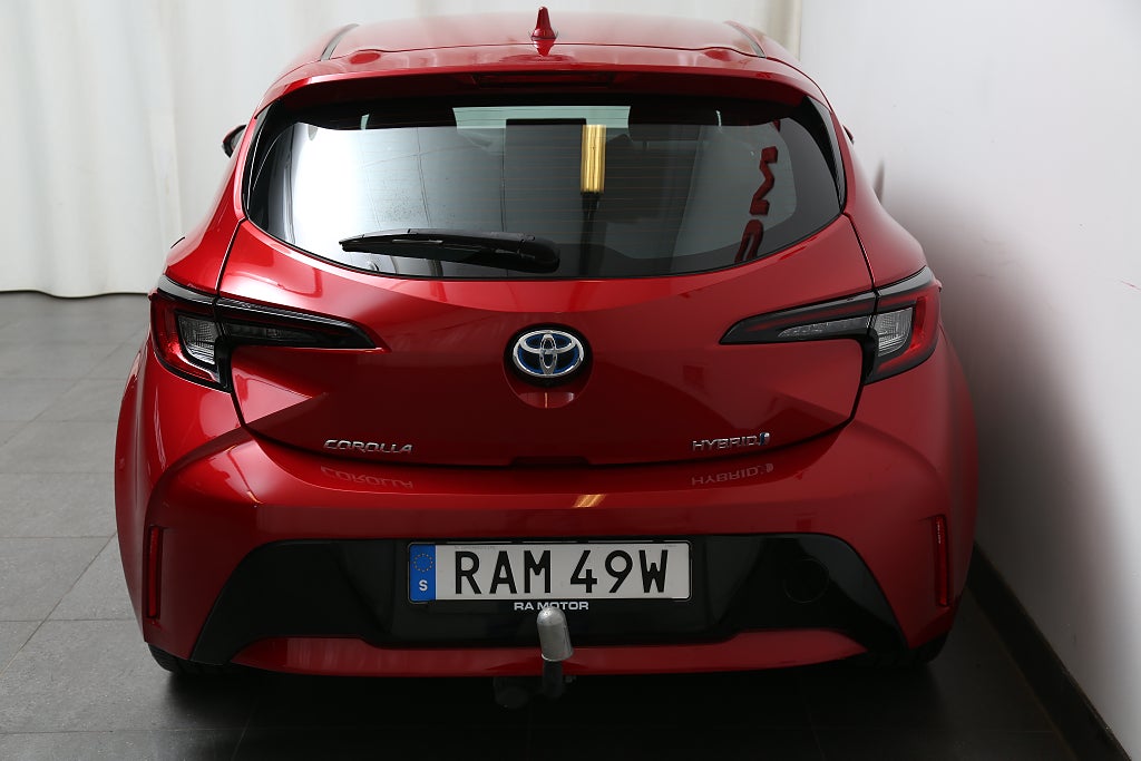 Toyota Corolla 1,8 Hybrid e-CVT 140hk Active Plus Aut Navi Dragkrok 2023