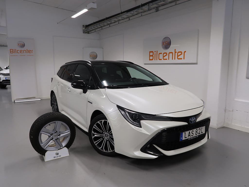 Toyota Corolla Touring Sports Hybrid Style V-Däck ingår Kamera-CarPlay
