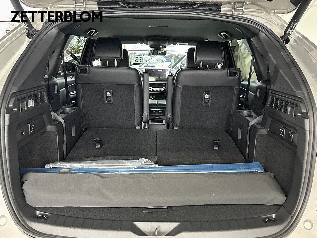 SUV Mazda CX-80 6 av 27