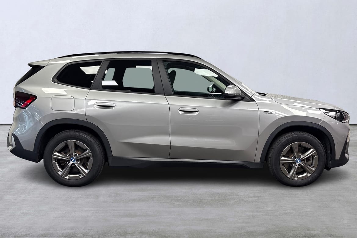BMW X1 xDrive25e 2023, bild 3/53