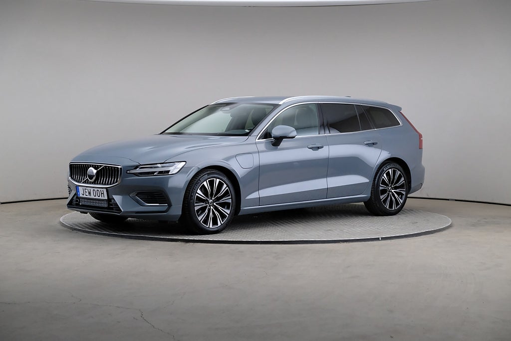 Volvo V60 Recharge T6 350hk AWD Core Edt Läder