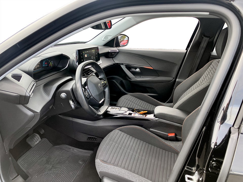 Bild på Peugeot e-2008 Active 50 kWh 136hk Aut BACKSENSORER