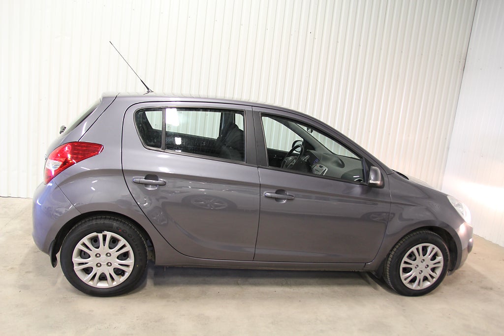 Hyundai i20 5-dörrar 1.4 AUTOMAT, låga mil, mycket fint skick!