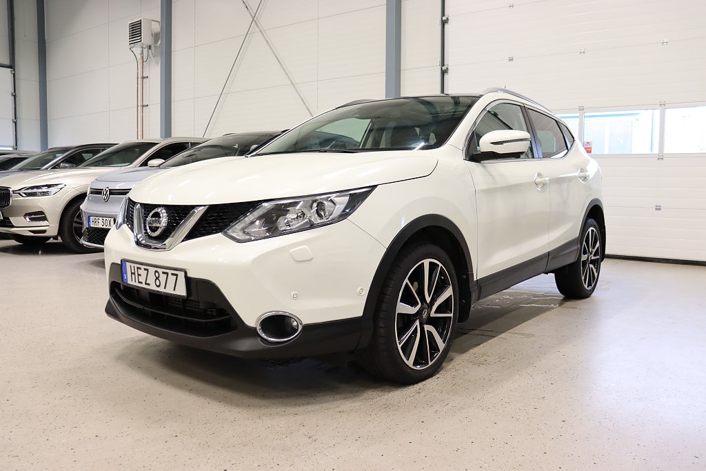 Nissan Qashqai 1.2 DIG-T XTRONIC-CVT 360° Pano Döda-Vinkeln Navi 116hk