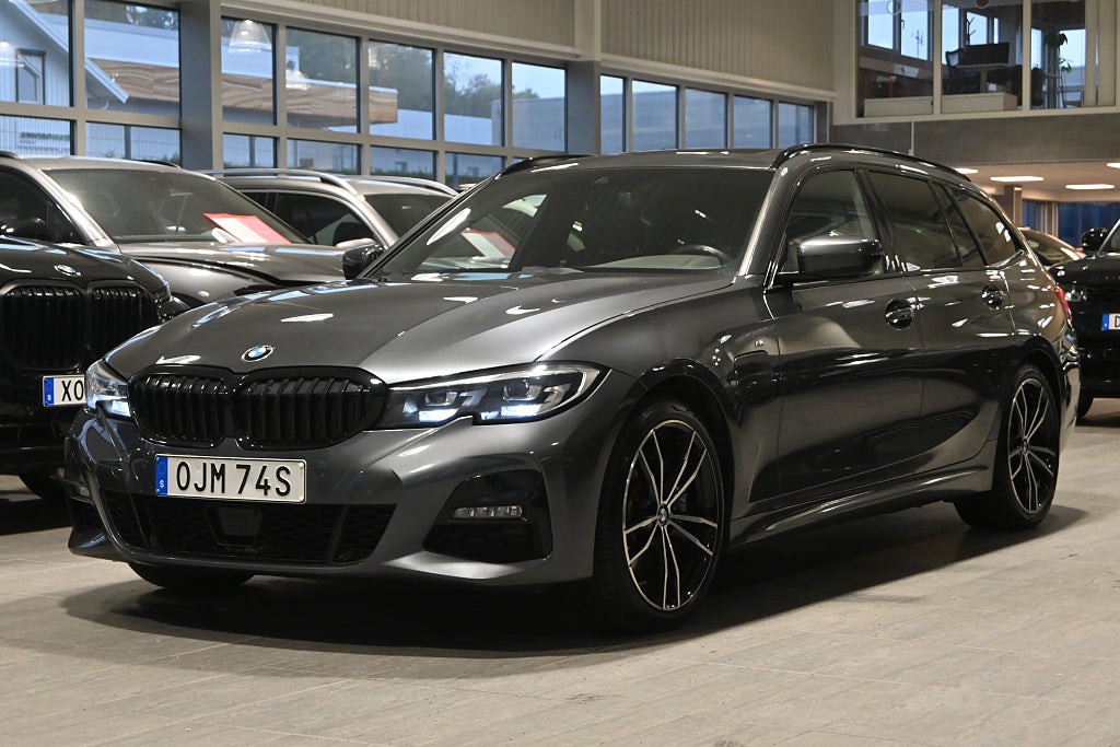 BMW 330e xDrive Touring M Sport !KAMPANJ!19tum Drag Panorama Nav