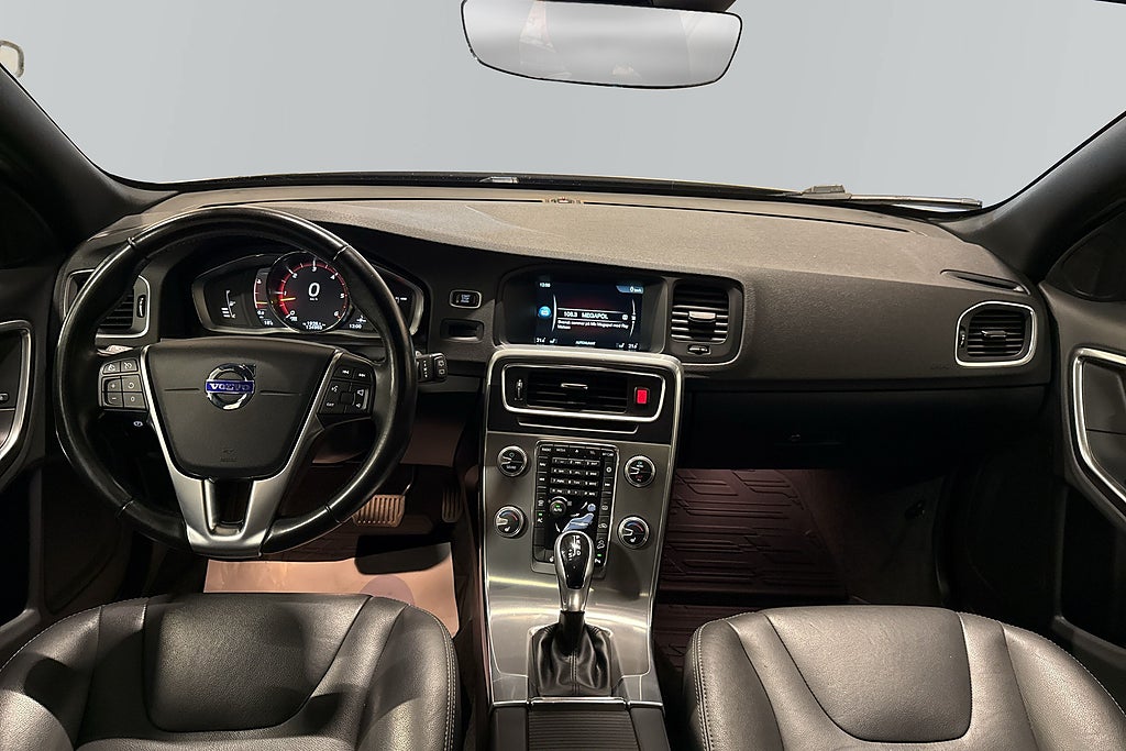 Volvo V60 Cross Country D4 AWD Geartronic Summum VOC Dieselvärmare