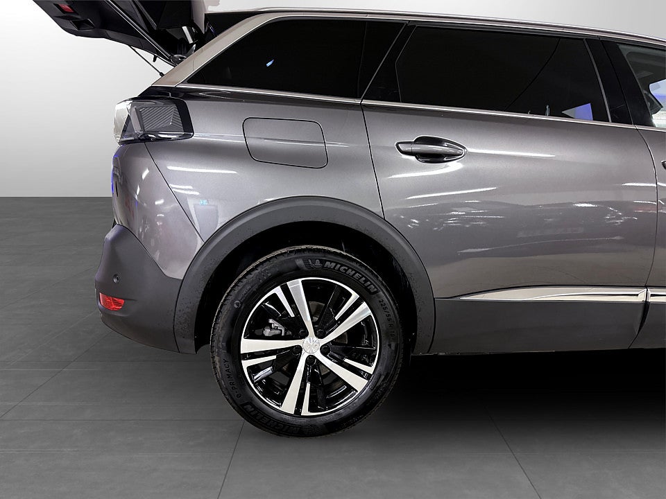 Bild på Peugeot 5008 GT 1.2 PT 130hk Aut 7-SITS B-KAMERA CARPLAY