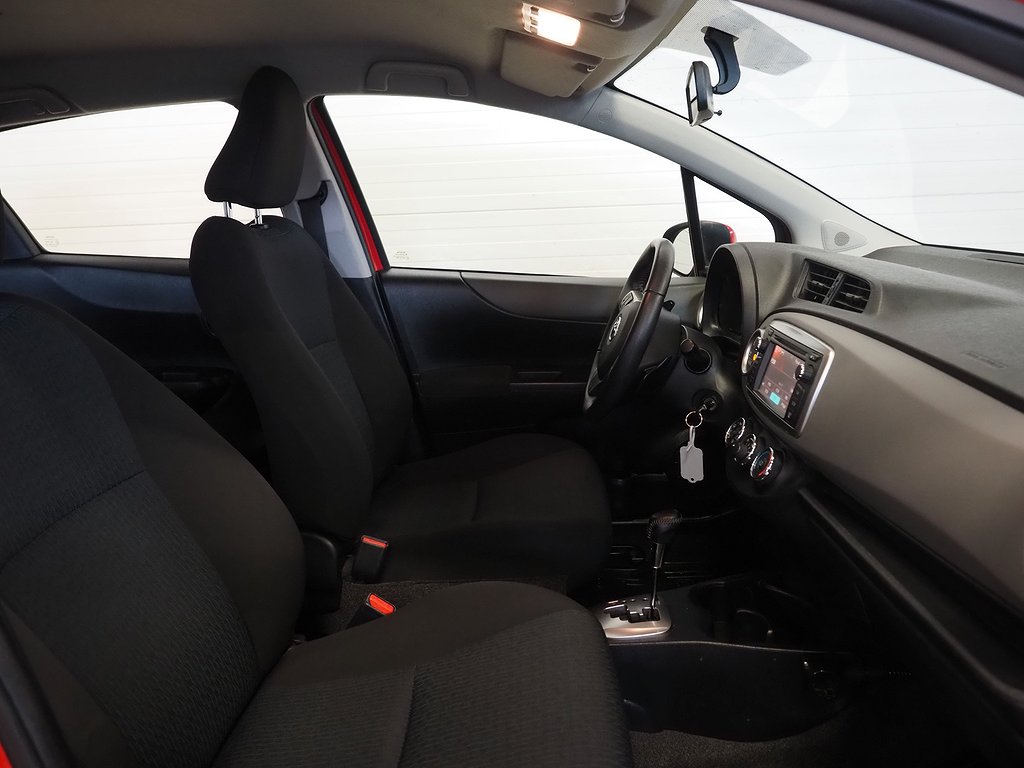 Toyota Yaris Dual VVT-i Multidrive S Active M-Värm B-Kam 2011
