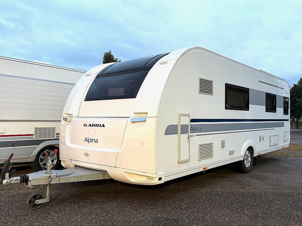 Adria Alpina 663 HT Frontkök * Queenbed * ALDE